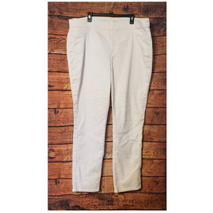 Avenue White Pull On Skinny Jeans 24Tall